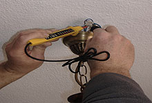 Cómo utilizar el comprobador de corriente en las reparaciones