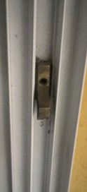 Problema con el cierre de una puerta corredera de aluminio